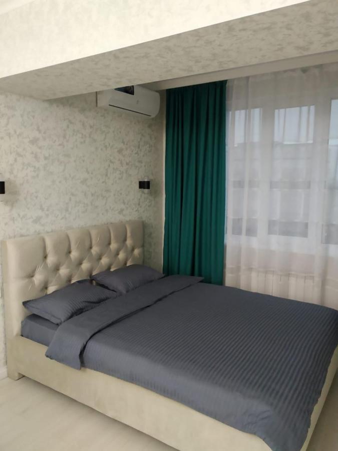 Молодежный Apartamento Almaty Exterior foto